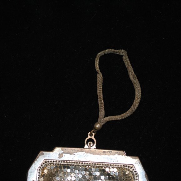 Collectible Vintage Whiting & Davis Silver-tone Mesh Wristlet Purse Art Deco 60s - Picture 7 of 11